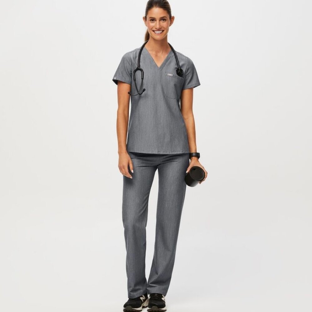 FIGS Technical Collection Gray Scrub Set Small Top and Medium Pants
